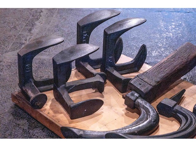 Gereedschap schoenmaker - afbeelding 2 van  3
