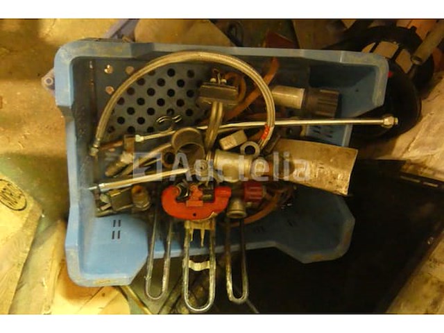 Gereedschap, schroeven en diverse beslagen - afbeelding 4 van  12