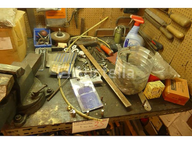 Gereedschap, schroeven en diverse beslagen - afbeelding 10 van  12