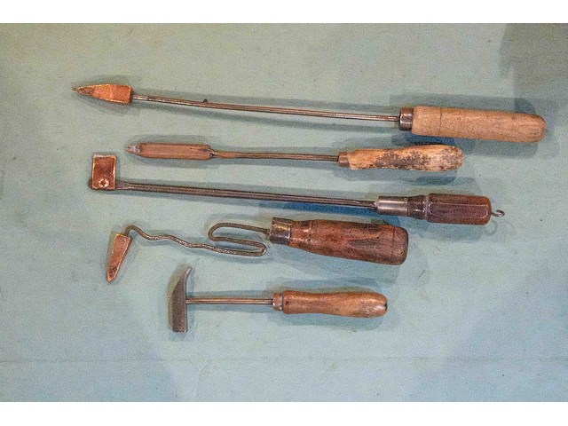 Gereedschap voor de smid met gasbrander om te solderen - afbeelding 3 van  3