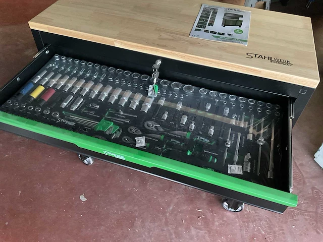 Gereedschap wagen gevuld - afbeelding 9 van  14