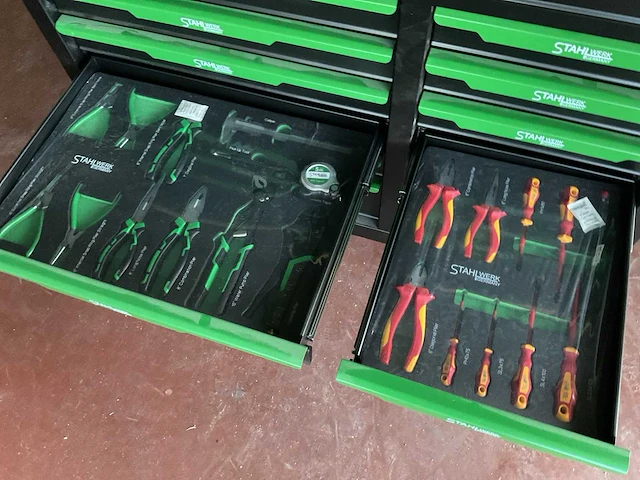 Gereedschap wagen gevuld - afbeelding 13 van  14