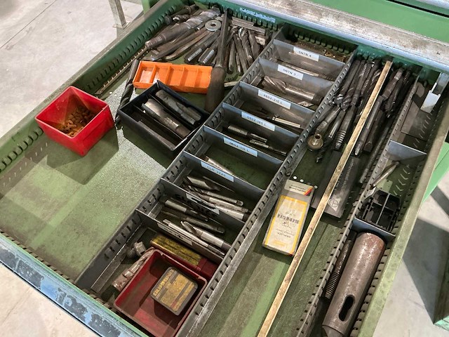 Gereedschapkamer draaibank - afbeelding 2 van  11