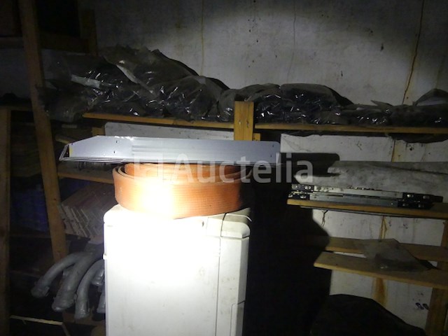 Gereedschappen (containerinhoud) - afbeelding 9 van  10