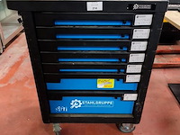 Gereedschappenwagen op wielen gedeeltelijk gevuld met klein handgerief stahlgruppe (17) - afbeelding 1 van  7