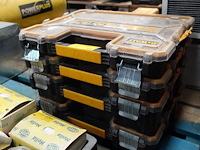 Gereedschappers organisators dewalt 4 stuks diverse inhoud - afbeelding 4 van  4