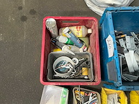 Gereedschapsbak met inhoud - afbeelding 2 van  6