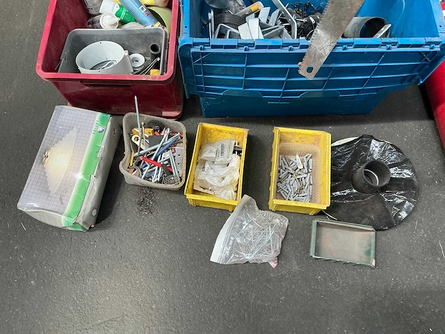 Gereedschapsbak met inhoud - afbeelding 4 van  6