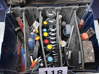 Gereedschapset - diverse soorten handgereedschap - afbeelding 2 van  2