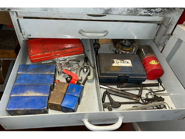 Gereedschapskar met inhoud - afbeelding 3 van  7