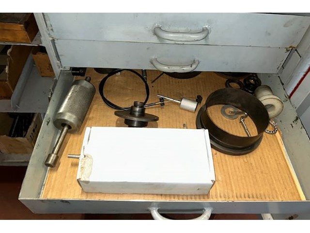 Gereedschapskar met inhoud - afbeelding 4 van  7