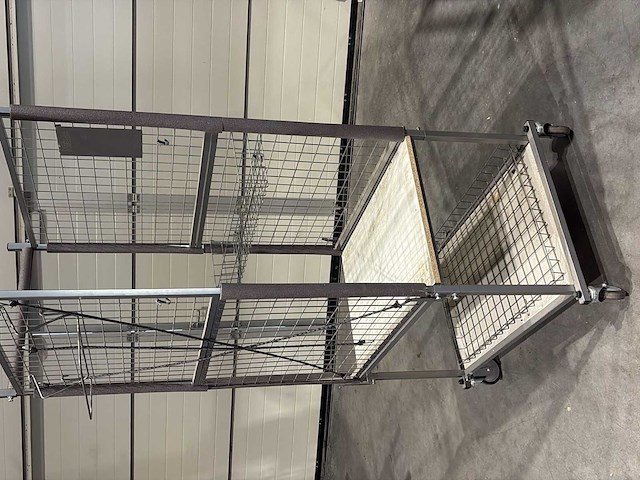 Gereedschapskar - afbeelding 1 van  2