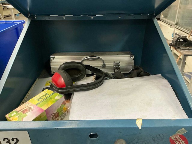 Gereedschapskast met inhoud (2x) - afbeelding 9 van  11