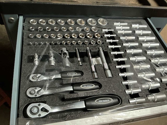 Gereedschapskast met sleutels - afbeelding 8 van  9