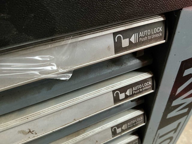 Gereedschapskast met sleutels - afbeelding 9 van  9