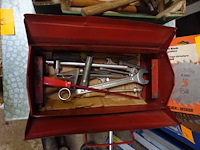 Gereedschapskist met divers materiaal - afbeelding 4 van  6