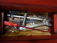 Gereedschapskist met divers materiaal - afbeelding 6 van  6