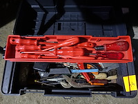 Gereedschapskist met materiaal - afbeelding 5 van  12
