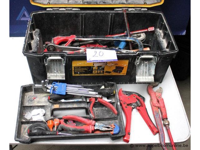Gereedschapskoffer - stanley o.a. set lijmklemmen - diverse maten pijpsnijder inbussleutelset - diverse maten waterpomptang handgereedschap diversen - afbeelding 1 van  4
