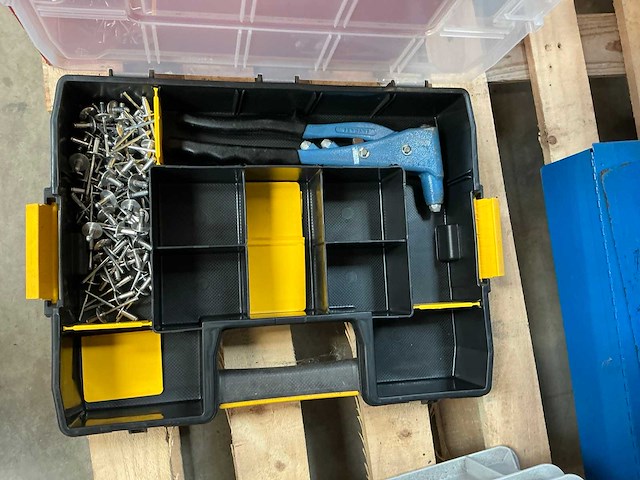 Gereedschapskoffer (11x) - afbeelding 1 van  6