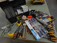 Gereedschapskoffer + divers handgereedschap - afbeelding 1 van  10