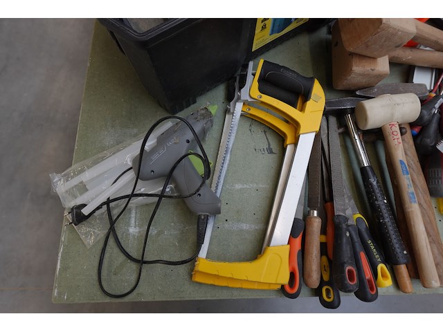 Gereedschapskoffer + divers handgereedschap - afbeelding 5 van  10