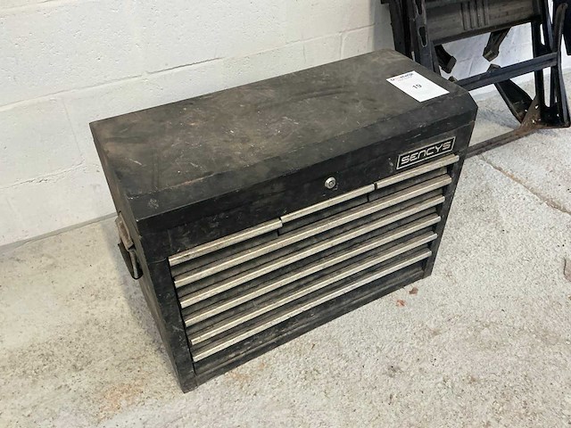 Gereedschapskoffer en werkbank - afbeelding 3 van  5