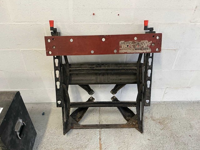 Gereedschapskoffer en werkbank - afbeelding 4 van  5