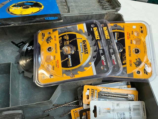 Gereedschapskoffer met inhoud (3x) - afbeelding 2 van  8