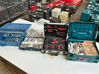 Gereedschapskoffer met inhoud (4x) - afbeelding 1 van  7