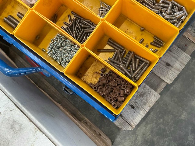 Gereedschapskoffer met inhoud (8x) - afbeelding 11 van  14