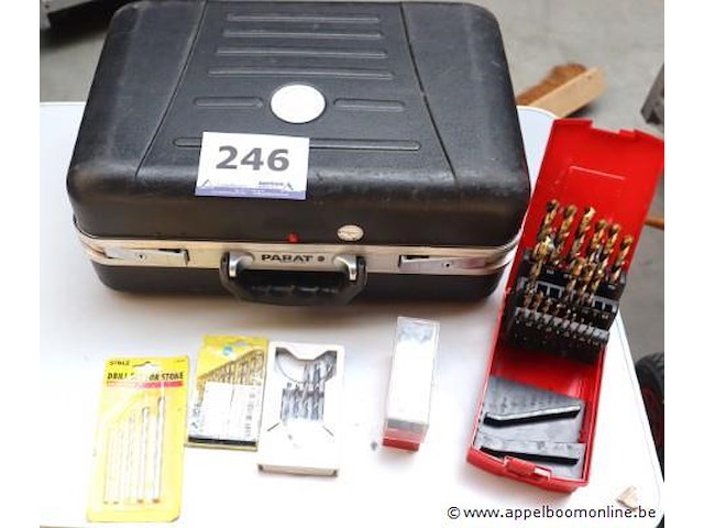 Gereedschapskoffer met inhoud - afbeelding 1 van  4