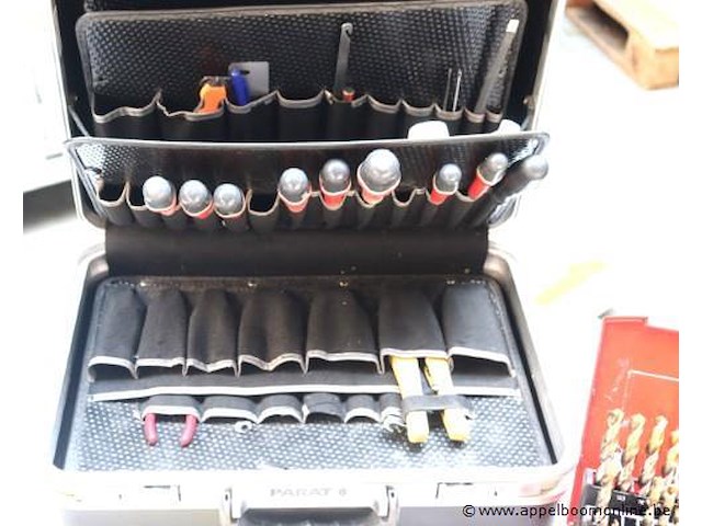 Gereedschapskoffer met inhoud - afbeelding 2 van  4