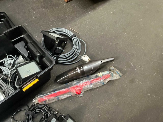 Gereedschapskoffer met inhoud - afbeelding 3 van  3