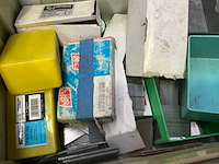 Gereedschapskoffer met kleine partij bevestigingsmaterialen - afbeelding 3 van  3