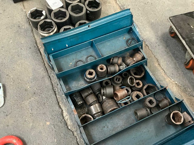 Gereedschapskoffer met krachtdoppen - afbeelding 6 van  9