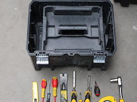 Gereedschapskoffer stanleymes set schroevendraaiers - stanley - diverse maten set beitels - stanley - diverse maten koevoet - stanley dopsleutelratel rolmaat - stanley - 30m - afbeelding 1 van  3