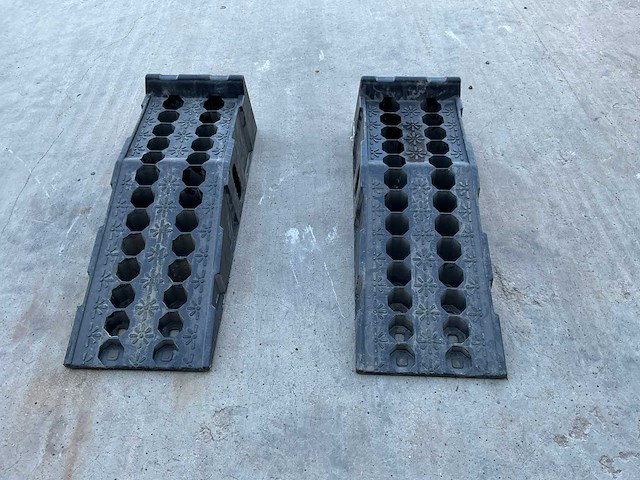 Gereedschapsramp (2x) - afbeelding 1 van  4