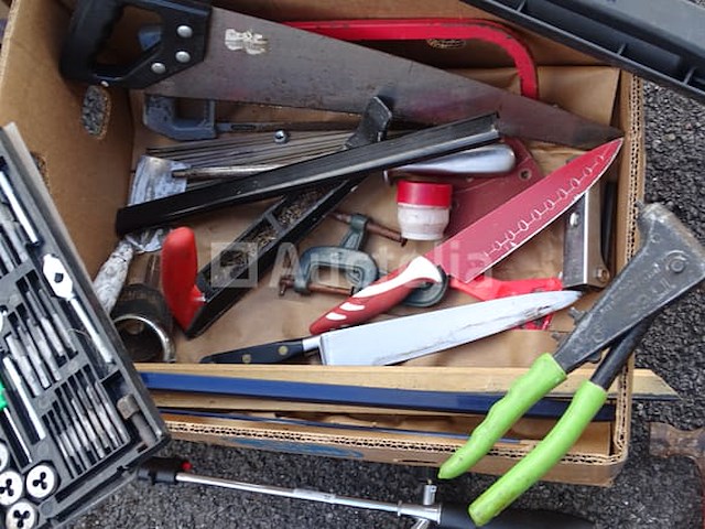 Gereedschapsset (versnipperaar, slijpmachine, boormachine, ladder, enz.) - afbeelding 7 van  46