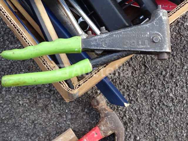 Gereedschapsset (versnipperaar, slijpmachine, boormachine, ladder, enz.) - afbeelding 41 van  46