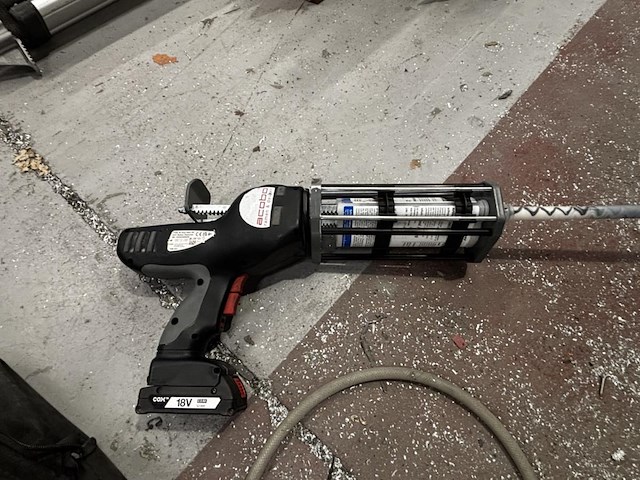 Gereedschapstas met inhoud - afbeelding 2 van  4