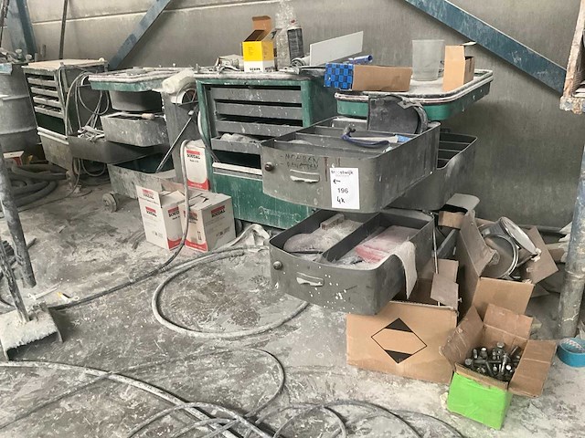 Gereedschapswagen (4x) - afbeelding 1 van  17