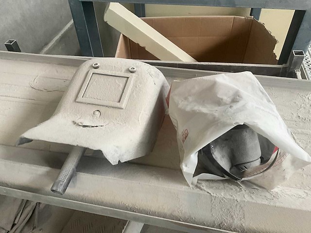 Gereedschapswagen en materiaalkar (4x) - afbeelding 6 van  8