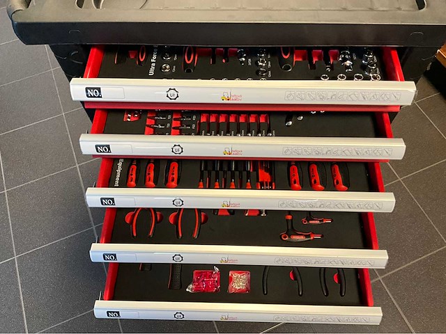 Gereedschapswagen gevuld en hogedrukcompressor 40 liter - ultra force equipment - afbeelding 34 van  38
