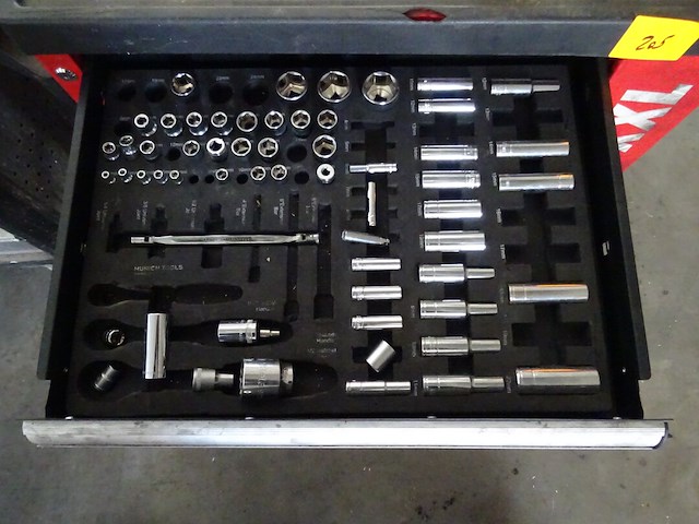 Gereedschapswagen + inhoud - afbeelding 3 van  9