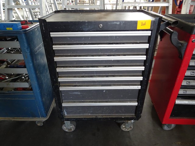 Gereedschapswagen + inhoud - afbeelding 1 van  9