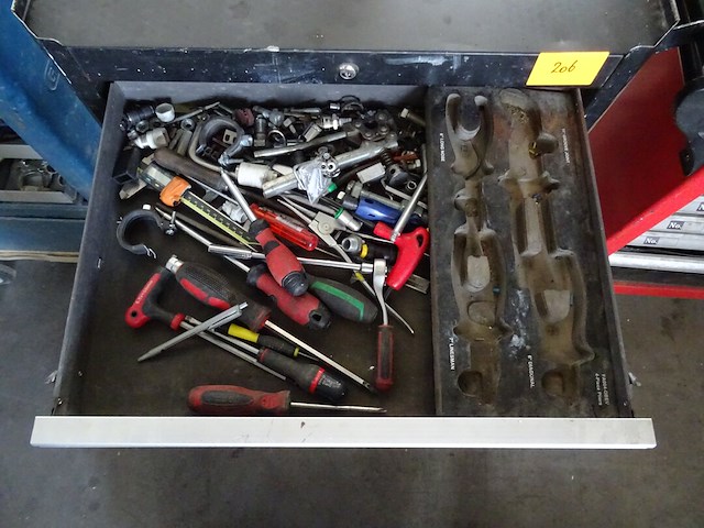 Gereedschapswagen + inhoud - afbeelding 3 van  9
