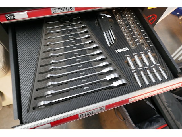 Gereedschapswagen met inhoud eversteel - afbeelding 3 van  6