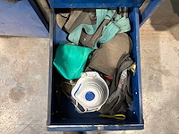 Gereedschapswagen met inhoud - afbeelding 2 van  10