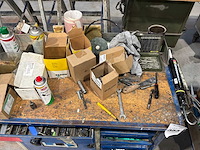 Gereedschapswagen met inhoud - afbeelding 3 van  10